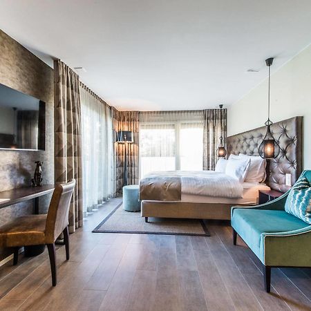 Hotel My Way Zuerich วัลลิเซลเลน ภายนอก รูปภาพ