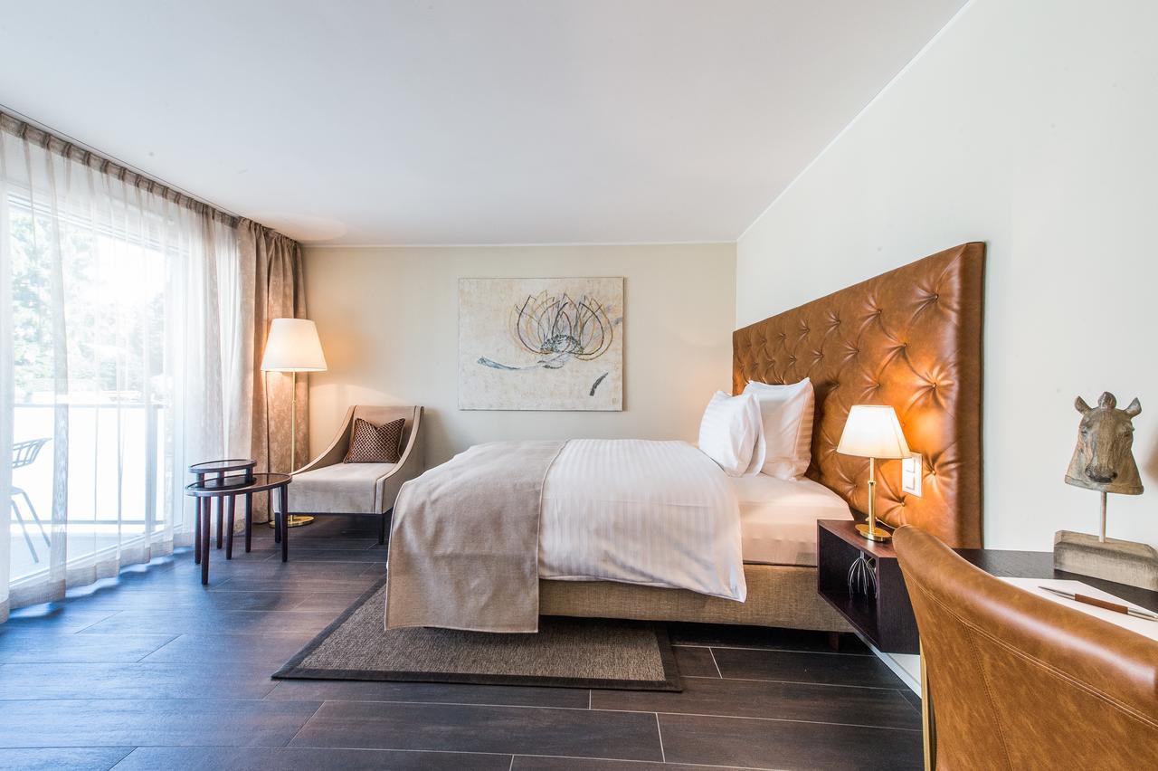 Hotel My Way Zuerich วัลลิเซลเลน ภายนอก รูปภาพ