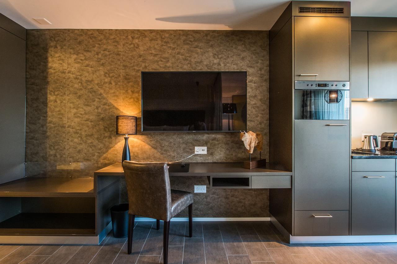 Hotel My Way Zuerich วัลลิเซลเลน ภายนอก รูปภาพ